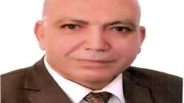 الدكتور إبراهيم درويش،