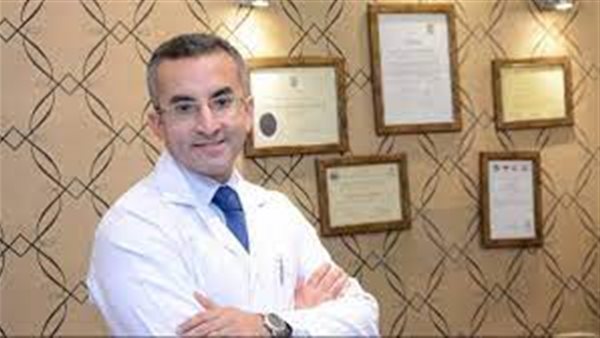 حسام الشنوفى، أستاذ