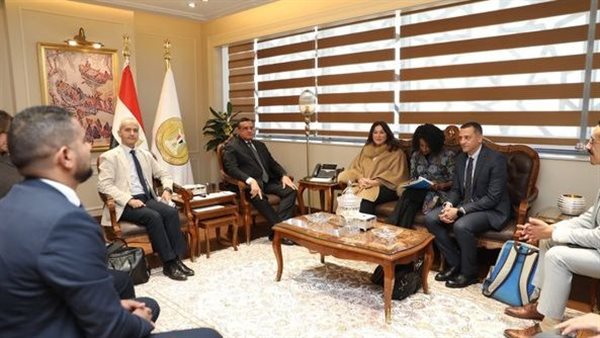 خلال الاجتماع اليوم