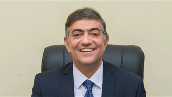 هشام عبد العزيز،