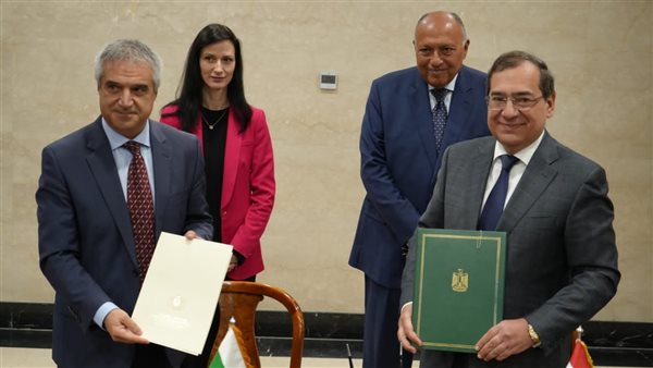 جانب من فعاليات التوقيع