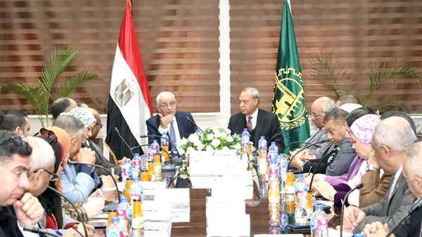 اجتماع بين وزير التربية