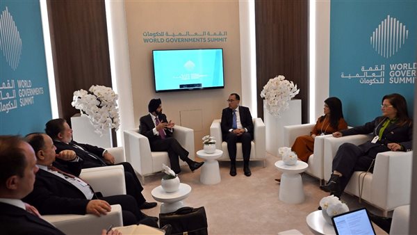 رئيس الوزراء يلتقي