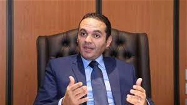 الدكتور مدحت نافع