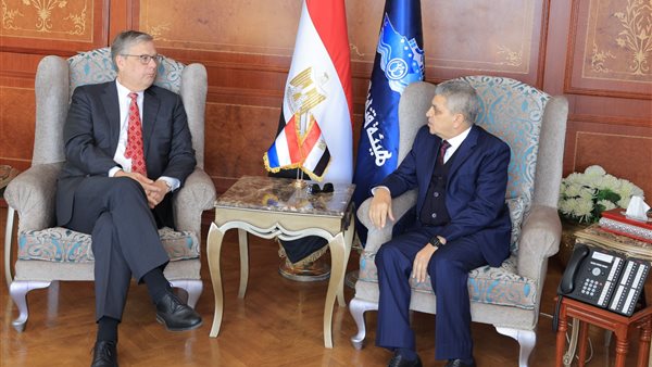 صورة من اللقاء