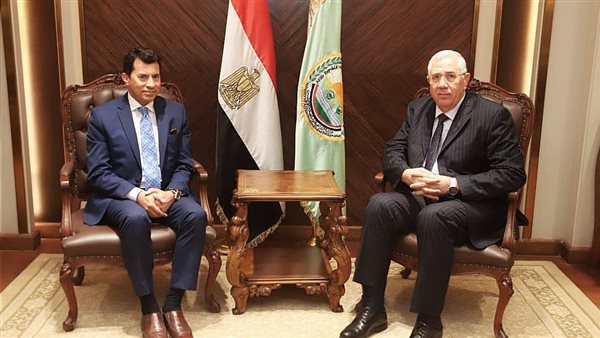 وزيرا الشباب والرياضة