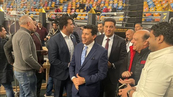 وزير الشباب والرياضة