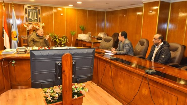 محافظ أسيوط يتابع