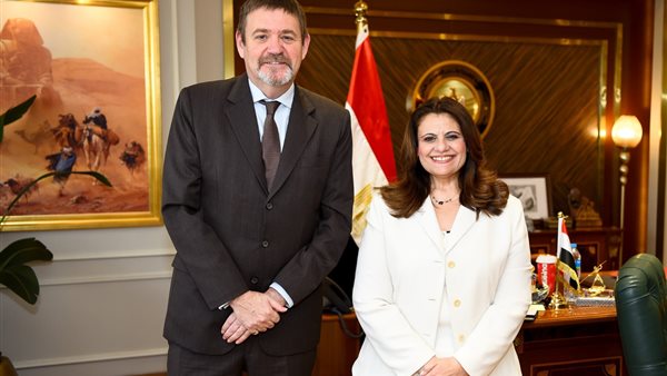 وزيرة الهجرة تستقبل