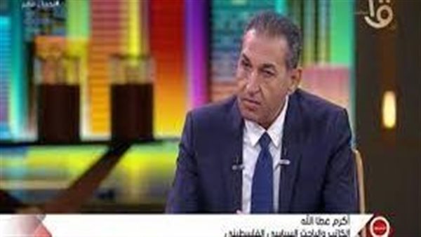 أكرم عطا الله، الكاتب