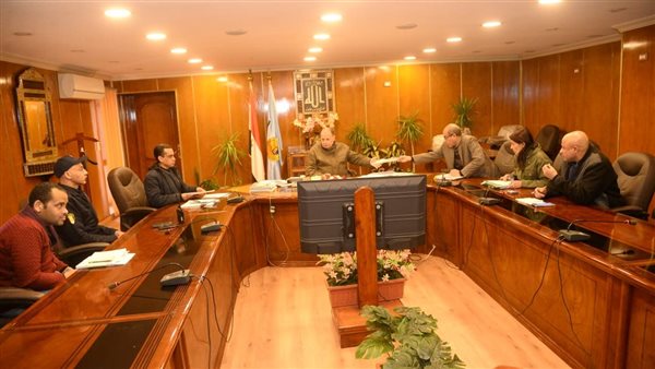 محافظ أسيوط يتابع