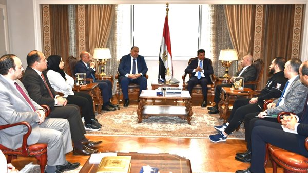 وزير الشباب والرياضة