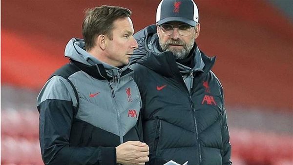 كلوب و مساعده