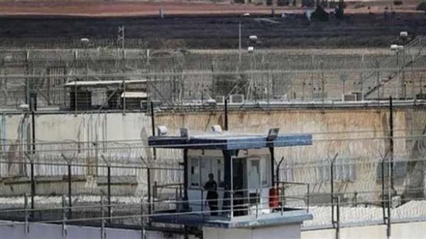 باكستان ترحل 100