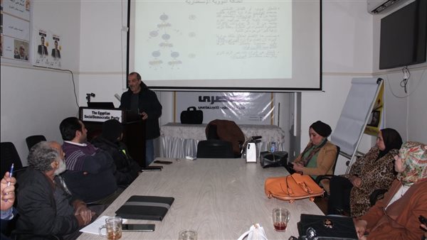 جانب من الندوة 