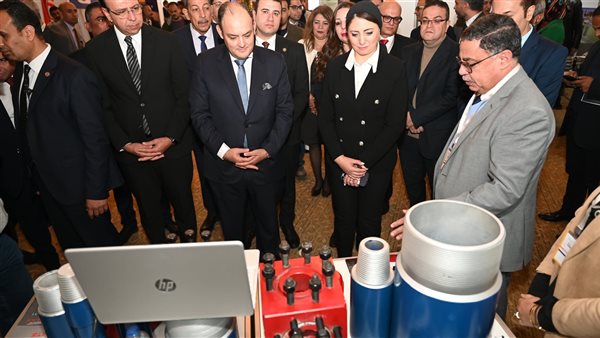 وزير التجارة خلال