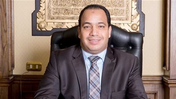 الدكتور عبد المنعم