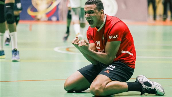 لاعب الأهلي