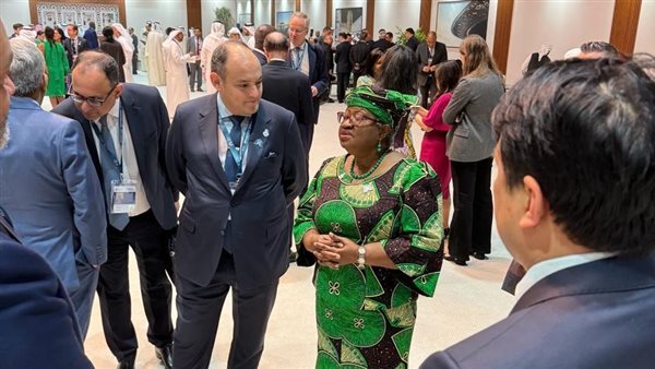 وزير الصناعة خلال