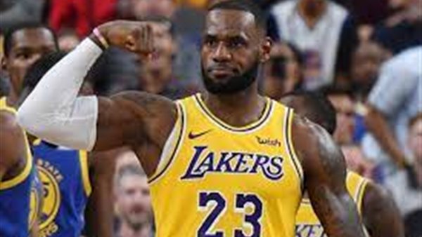 ليبرون جيمس