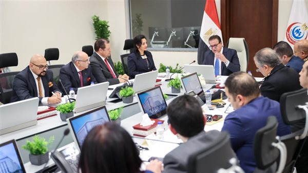 اجتماع اللجنة العليا