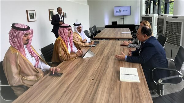 وزير المالية خلال