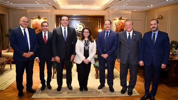 وزيرة الهجرة