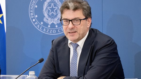 وزير المالية الإيطالي