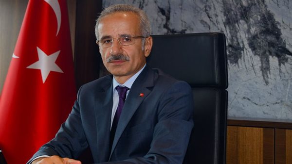  وزير النقل والبنى