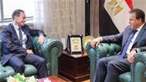 وزير الصحة والإسكان