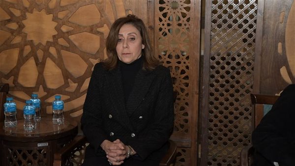  وزيرة الثقافة