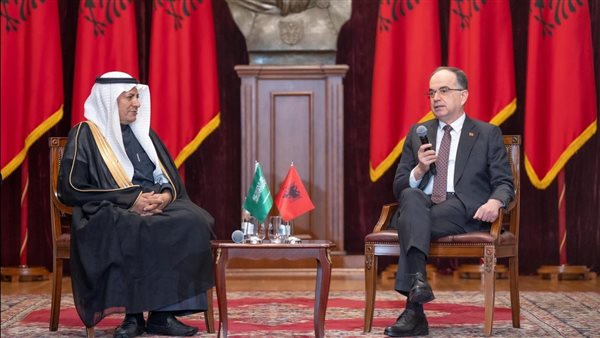 الرئيس الألباني: