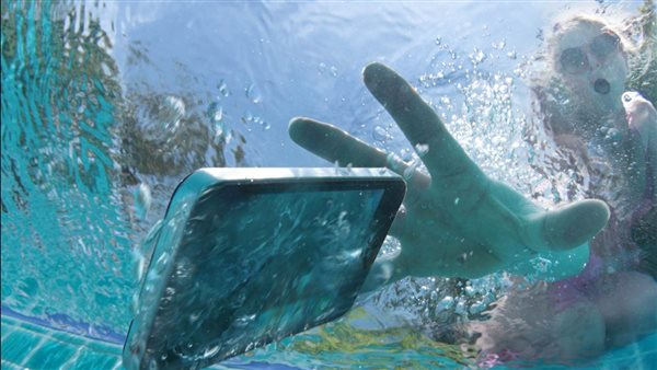 سقوط هاتف - أرشيفية