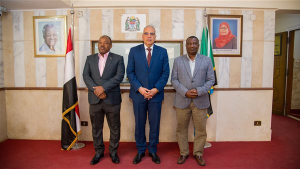 وزير الري ورئيس تنازانيا