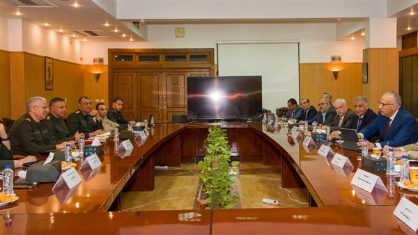 وزير الرى ورئيس الهيئة