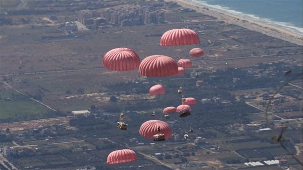  إنزالات جوية لمساعدات