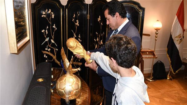 وزير الشباب 