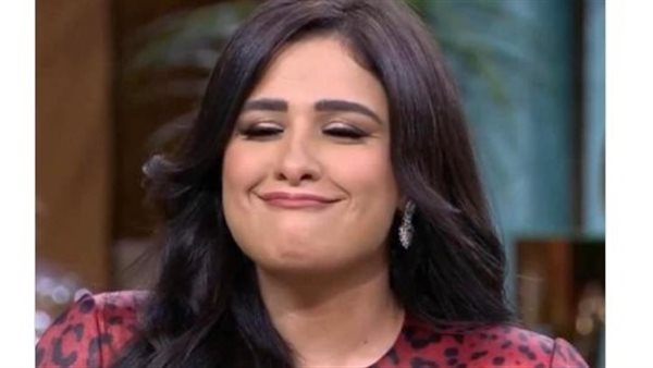 ياسمني عبد العزيز