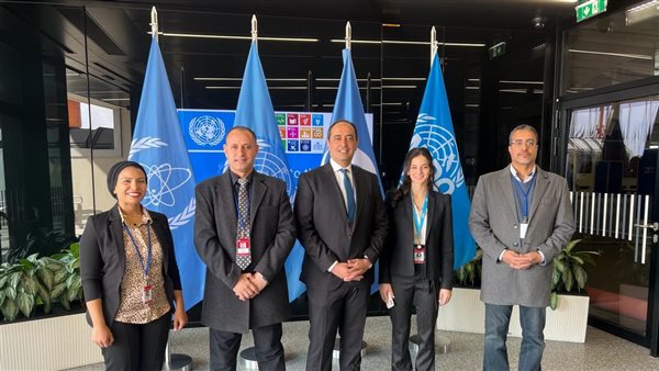  وفد صندوق مكافحة