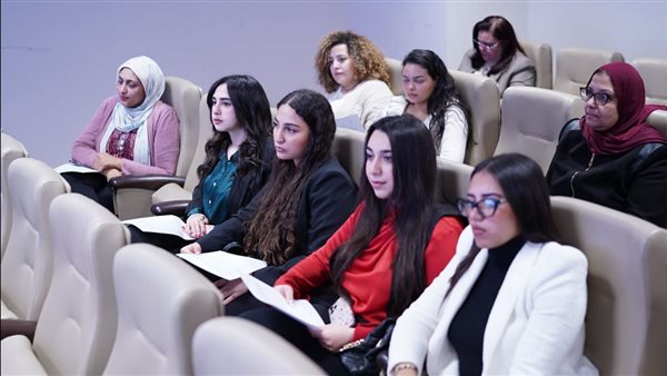 جانب من الندوة 