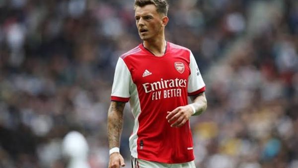 لاعب أرسنال الإنجليزي