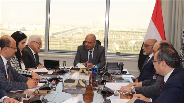 إجتماع وزير قطاع