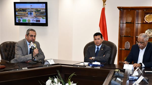 وزير الشباب والرياضة