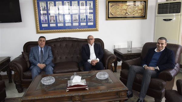 محافظ بورسعيد يزور