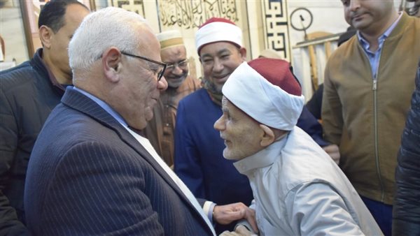 جانب من لقاءات المحافظ