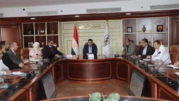 إجتماع محافظ بني