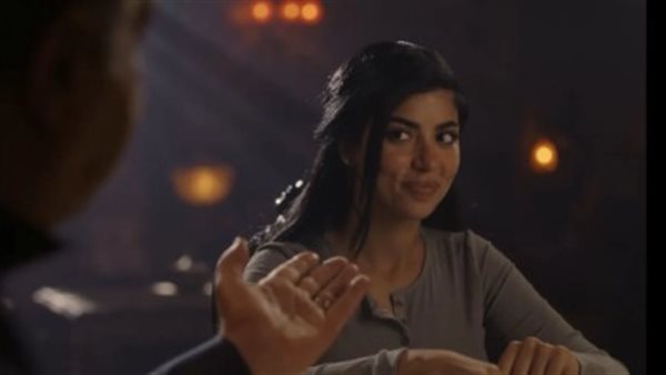 كارولين عزمي 