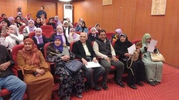 احتفالية لأعضاء نادي