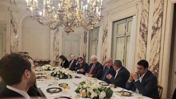  اجتماعً الدكتور