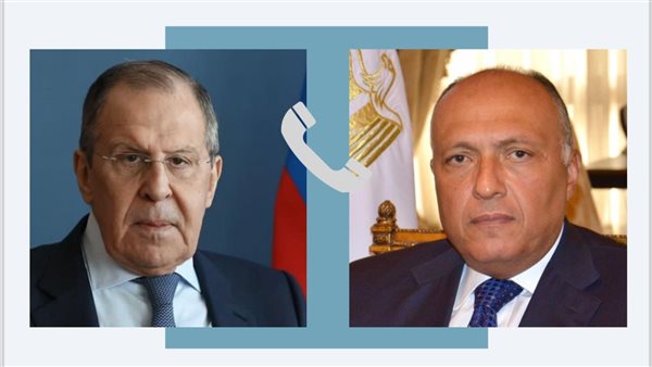 وزير الخارجية مع